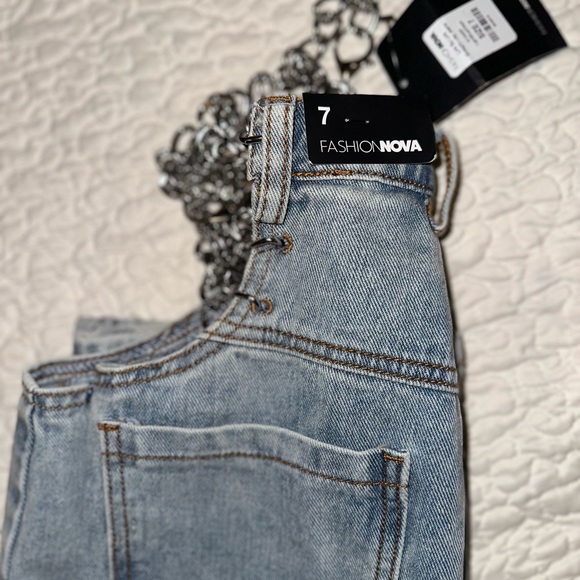 FASHION NOVA Link By Link Straight Leg Jeans- Light Blue Wash - Picture 5 of 7